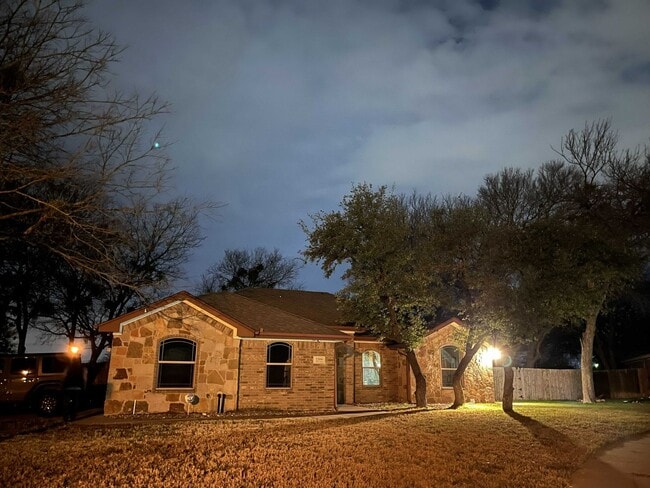 Building Photo - Upgrade your lifestyle in 2026!