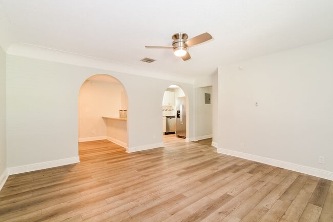 Photo - 6630 Westmont Dr