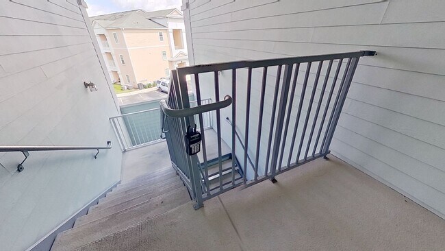 Photo - FIRST MONTH FREE OF RENT IF MOVE IN BY JUN...