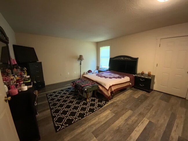 Photo - 3 Bedroom Home