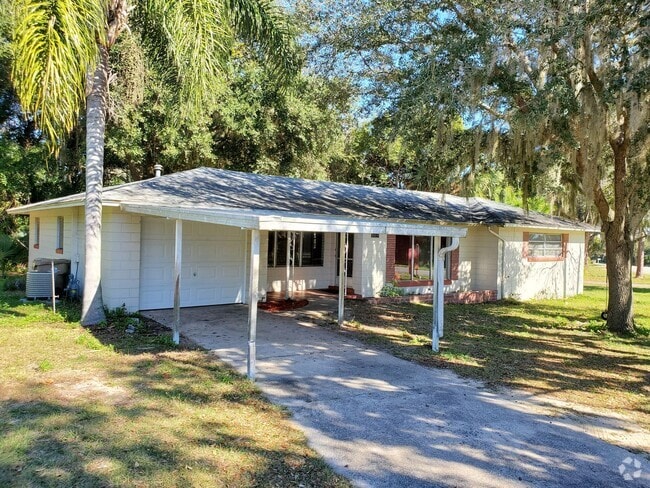 Building Photo - 2.2 Hardwood floors -corner lot -Eustis $1500 Rental
