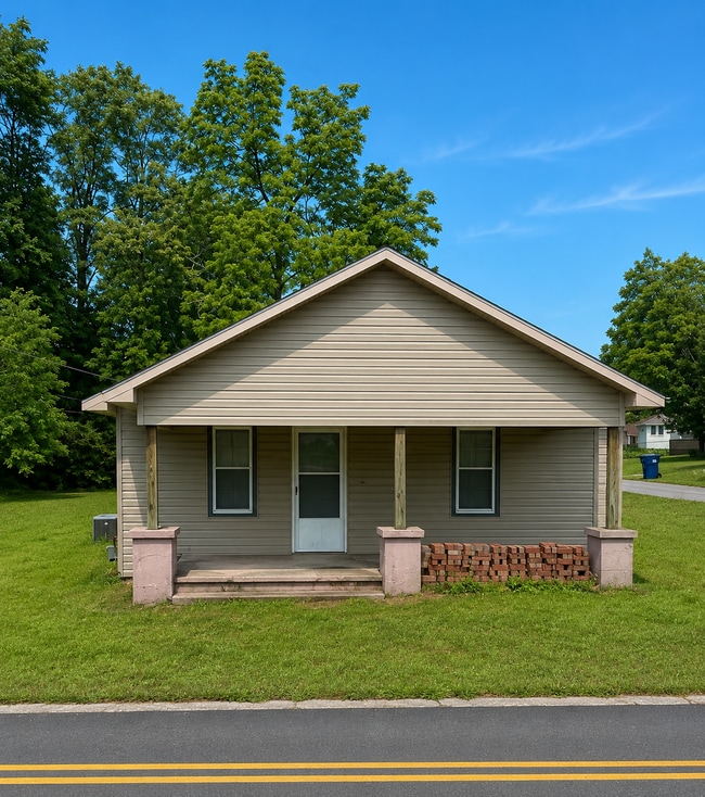 Building Photo - 3 Bedroom, 1 Bath, Arab City Schools