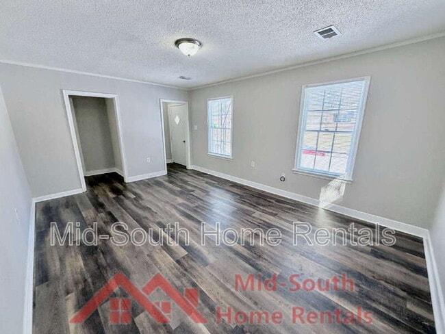 Photo - 101 E Davant Ave