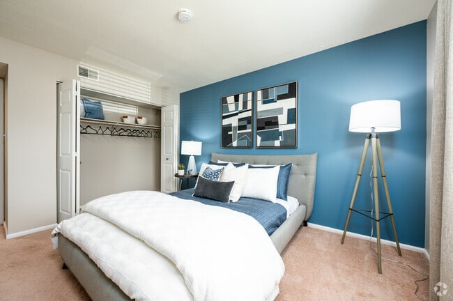 1BR, 1BA - 756SF - Primary Bedroom