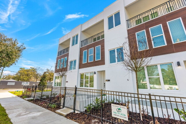 Photo - Beautiful 3 Bedroom Townhouse Minutes From... Unidad 1