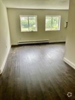 Building Photo - 6 Universal St Unit 6 Universal Rental