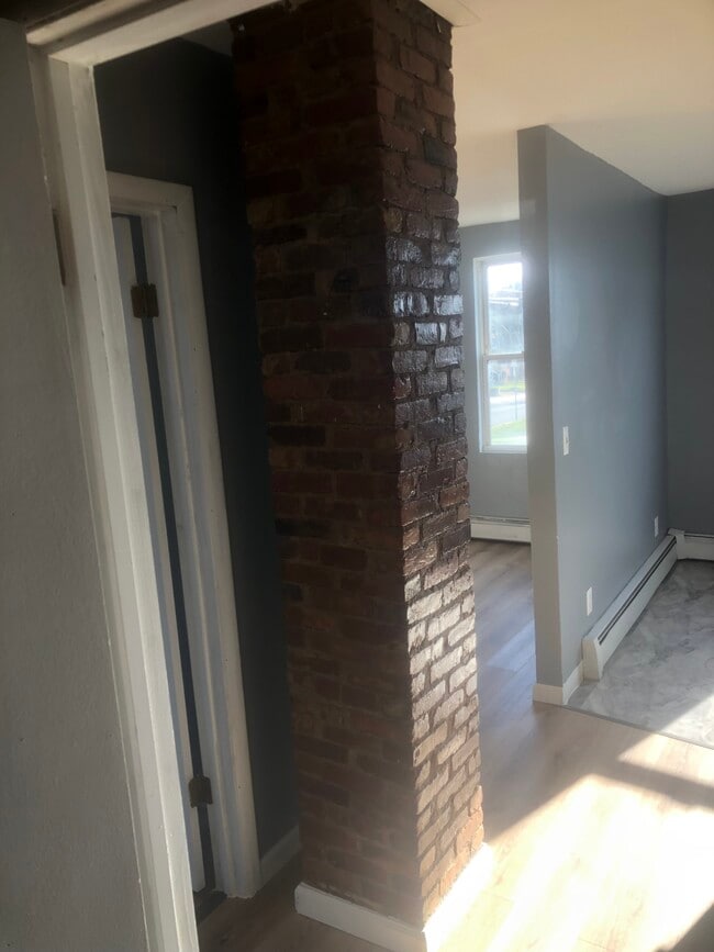 42 Spruce St Unit First Floor