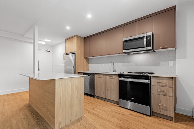 Photo - 135 Tyndall Ave