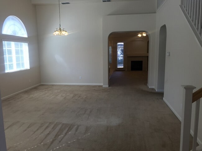 Photo - Beautiful 4 Bedroom, 2.5 Bath Master BR downstairs Tracy Home