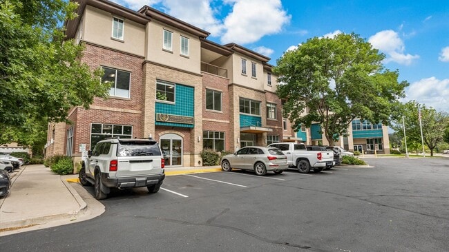 Building Photo - Charming 2-Bedroom Apartment in a Convenient Glenwood Springs Location