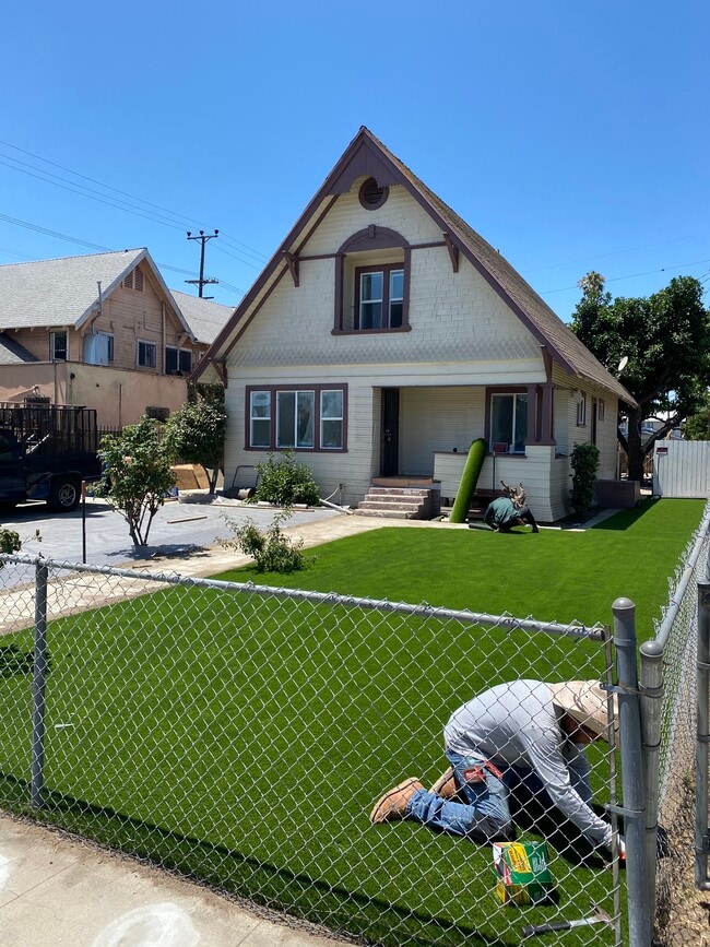 Photo - 4719 S Gramercy Pl Casa