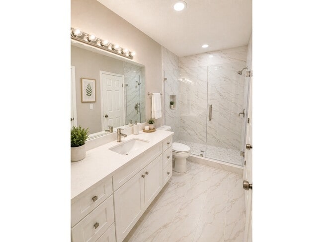Photo - 8123 Redfern Dr
