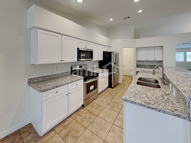 Photo - 504 Duran St