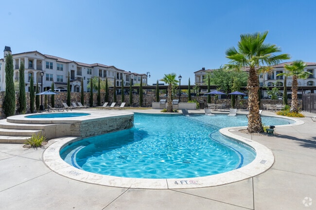 Pool - Las Mansiones at Cimarron