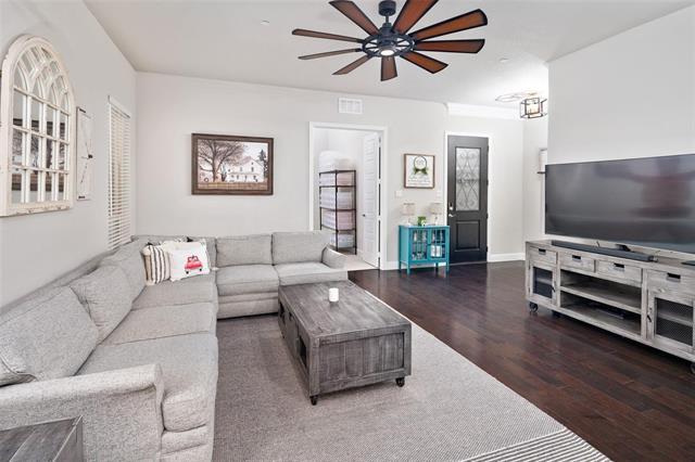 Photo - 1028 Jackson Cir