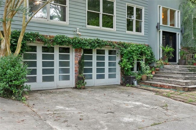 Photo - 1232 Bernadette Ln NE