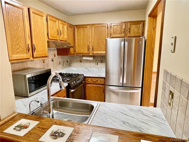 Building Photo - 25 Lexington Hills Rd Unit 7