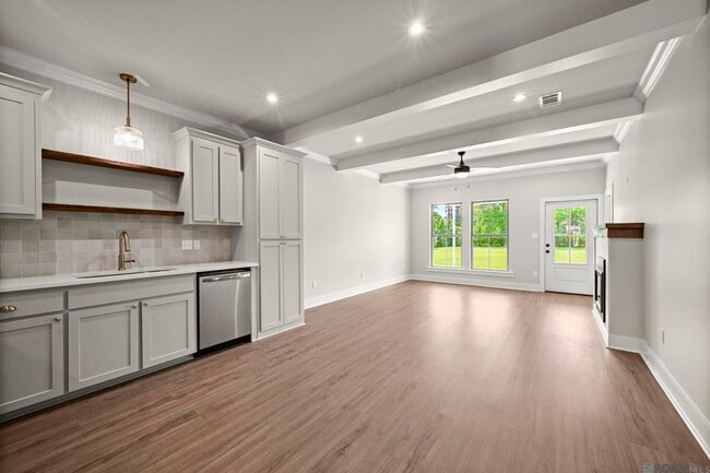 Photo - 8007 Arnold Rd