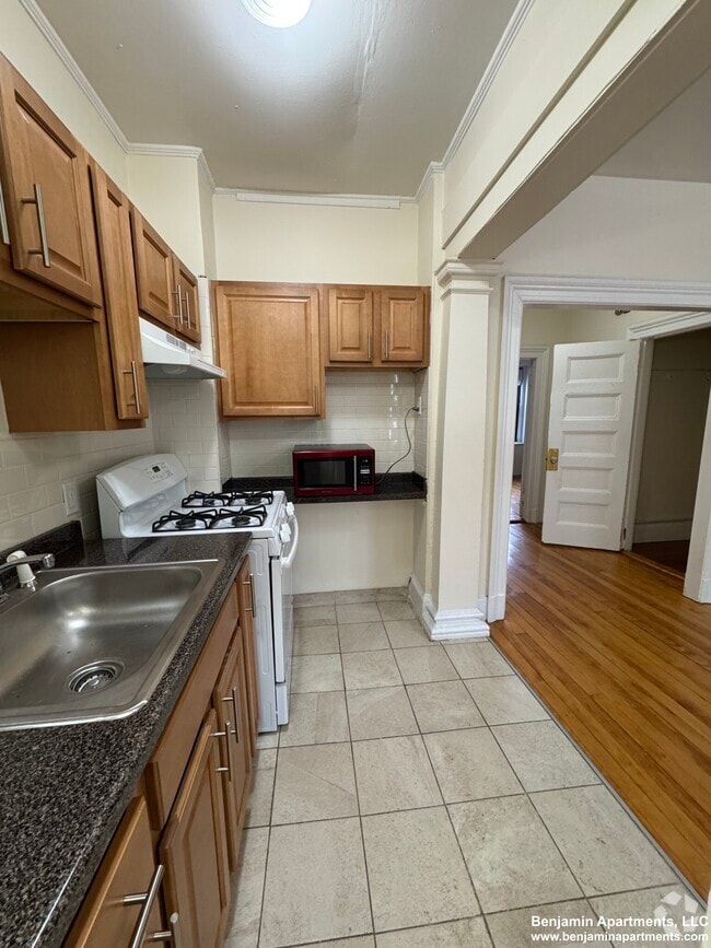 Building Photo - 2 Brighton Ave Unit 1 Rental