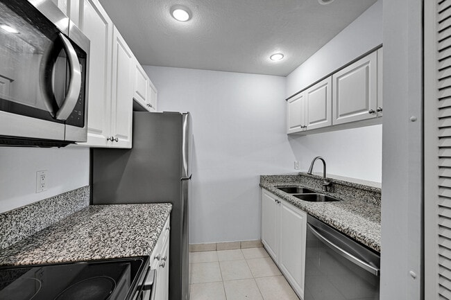 Photo - 906 Twin Lakes Dr Unidad 8-j