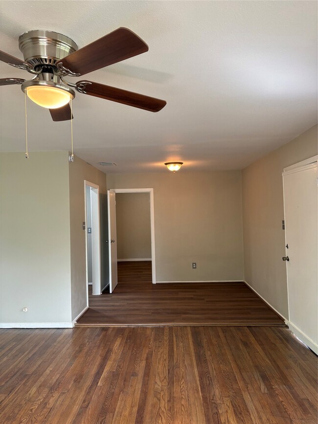 Photo - 5914 Ridgeway Dr