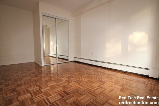 175 Freeman St Unit 722