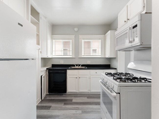 Photo - 736 Olive Ave Unidad 748