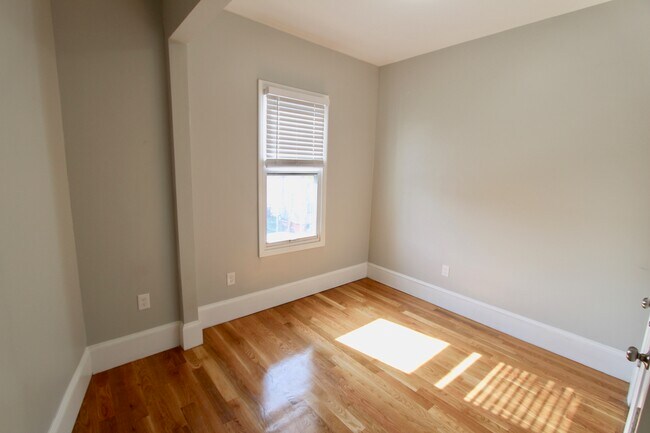 Photo - 460 Saratoga St Unit #2
