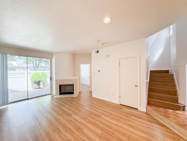 Photo - Richmond Marina Bay 3 Bed 3 Bath Townhome in Gated Bay Front Community