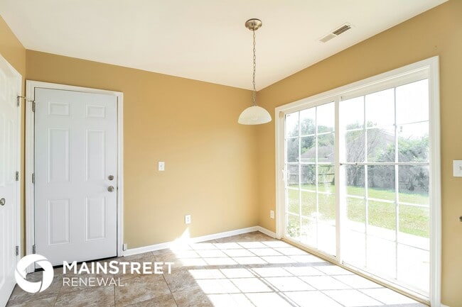 Photo - 140 Denby Dr