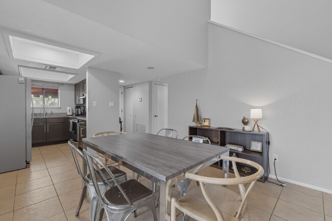 Photo - 4245 E Ludlow Dr