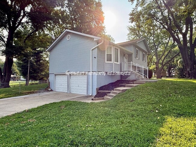 Photo - 1100 NE Columbus St