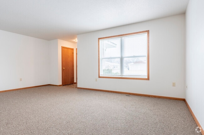 3BR, 2BA - 1,200SF - Living Room - Tomah Property Management South Unit 1021-1