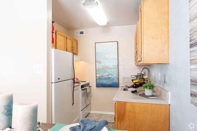 2BR, 1.5BA