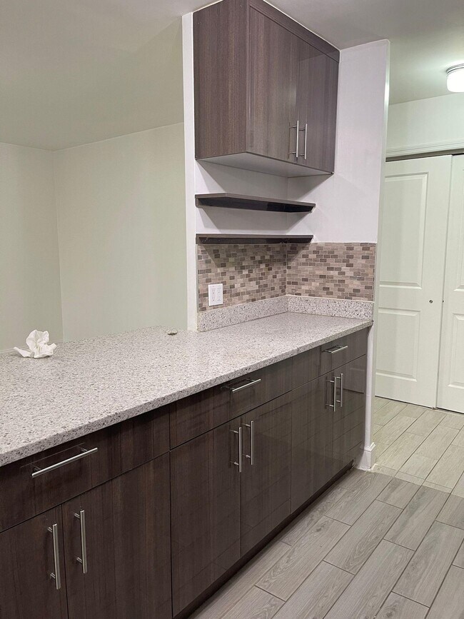 Photo - 280 Marin Blvd