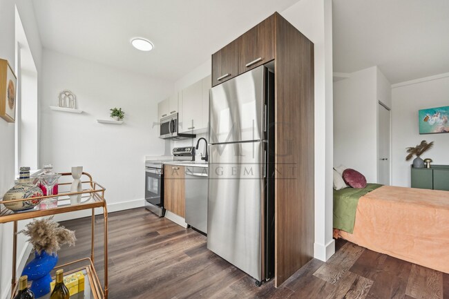 Photo - Brand New Studio with Luxe Finishes & Natu... Unit 1553 - 309