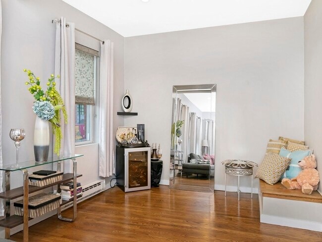 Photo - 532 Tremont St Unit 1