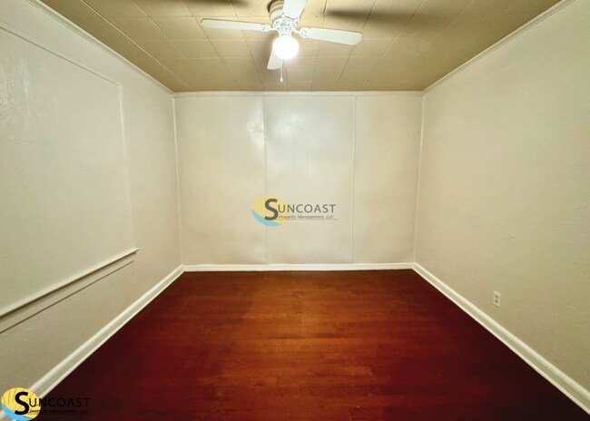 Photo - Price DROP! Get a $150 Amazon Gift Card! C...