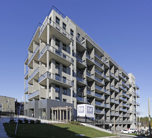 Building Photo - Riverview