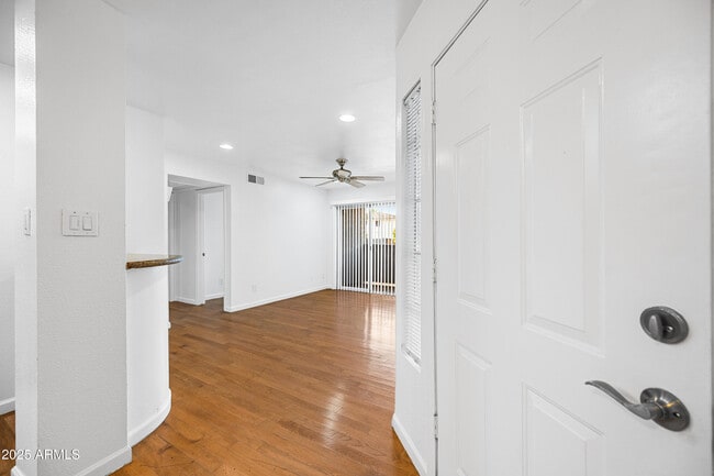 Photo - 4410 N Longview Ave Unit 103