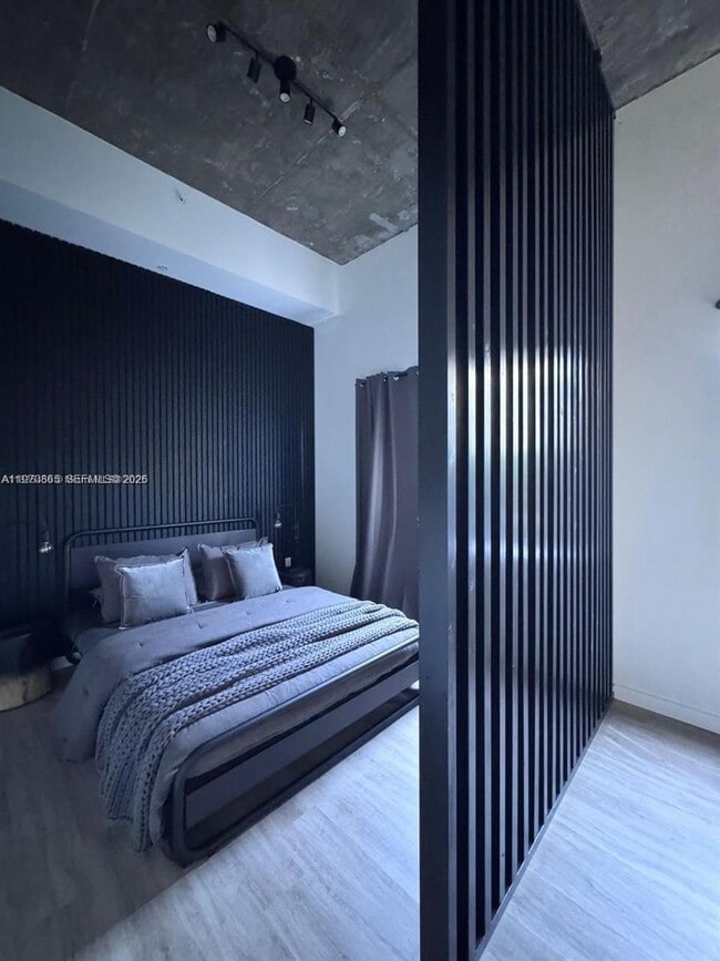 Photo - 3422 NW 5th Ave Unit 105