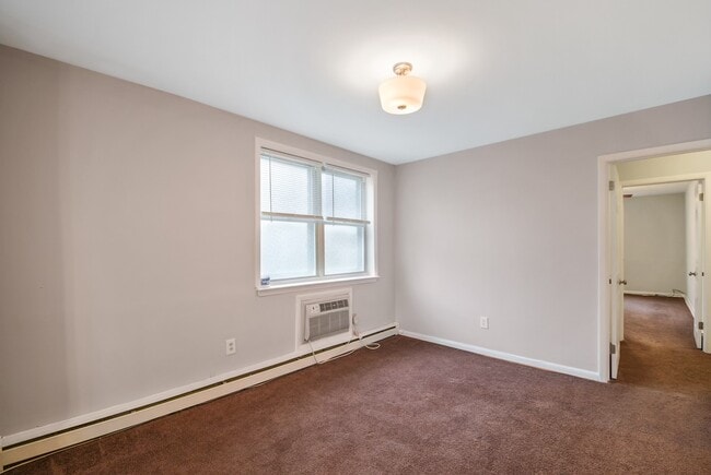 Photo - 109 4th Ave Unit 109 4th Avenue Apt B