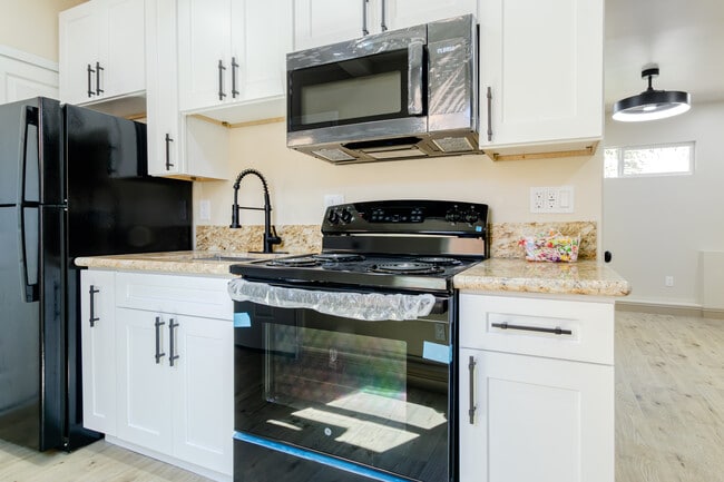 Building Photo - 1174 Sea Strand Ln Rental