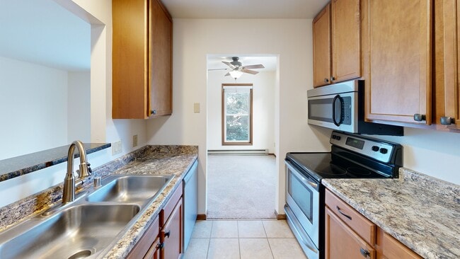 Sunny, Cozy Kitchen - High Point Commons Apartments
