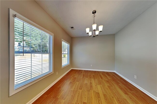 Photo - 2020 Hunters Trail Dr