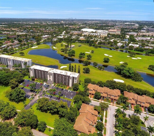 Building Photo - 3150 W Rolling Hills Cir Unit 209 Rental