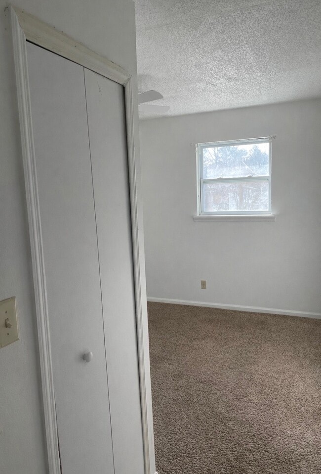 Building Photo - 6354 Shannon Pky Unit 29b