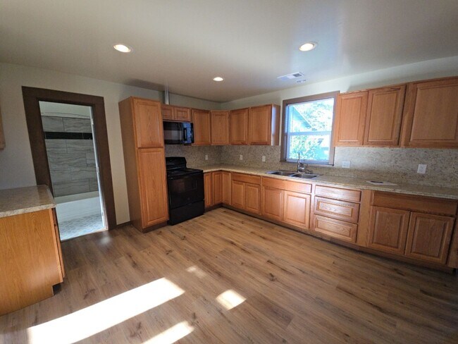 Photo - 3BR Eureka home offers remodeled interior, large yard and outbuildings!