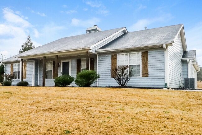 Photo - 335 Cattlemans Cir