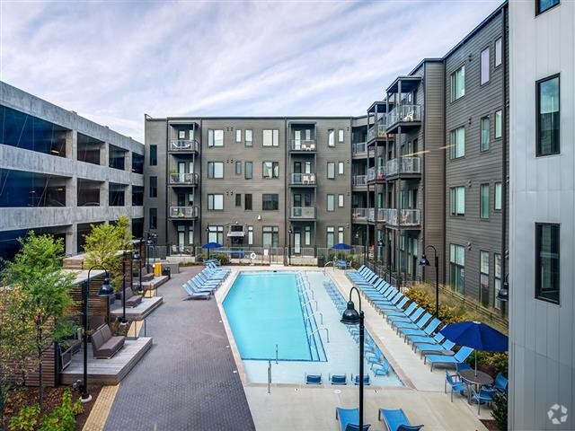 Outdoor Swimming Pool and Lounge Area - The Flats at Taylor Place Rental